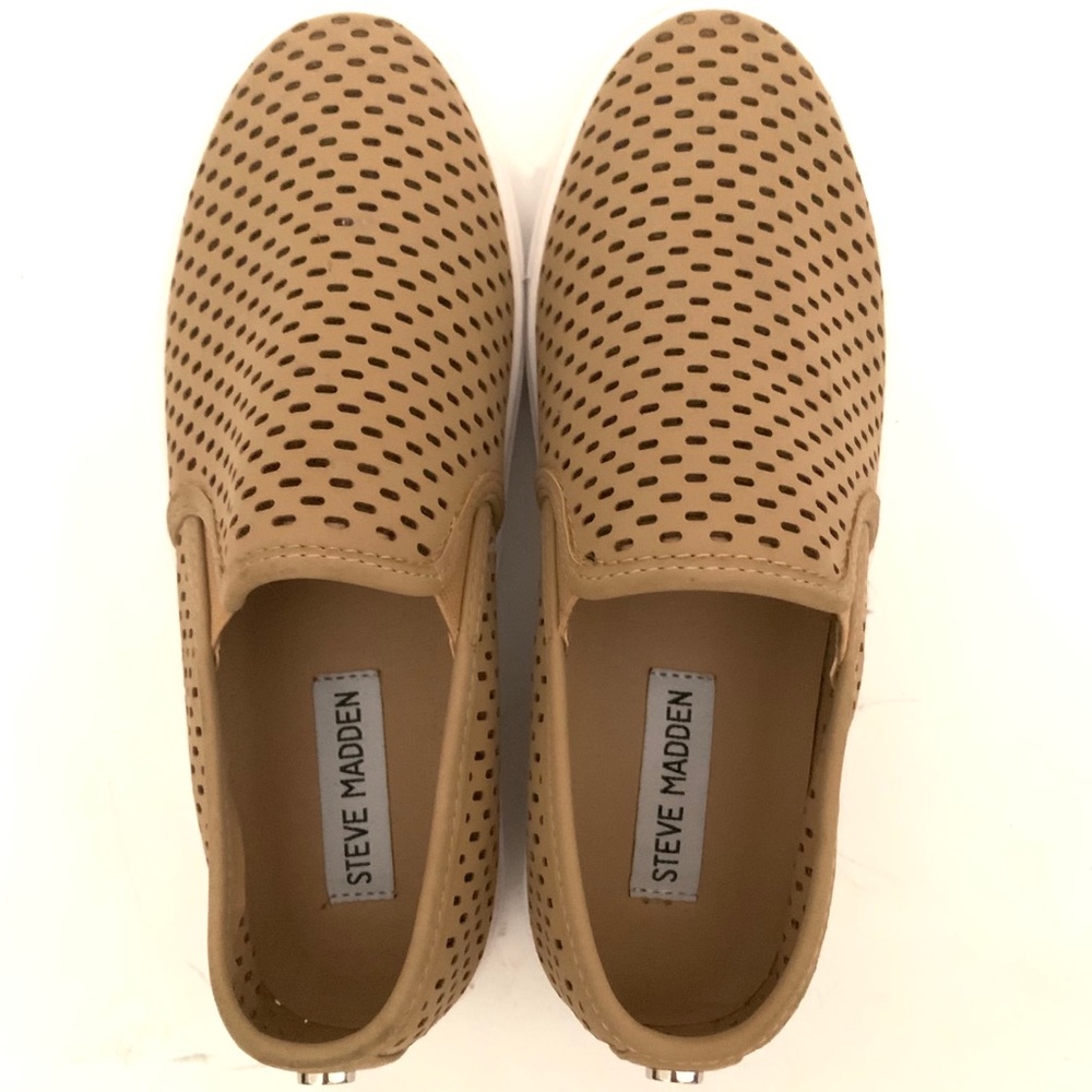 NEW Steve Madden Elouise Slip-On Fashion Sneakers